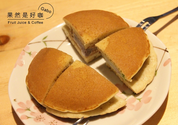 果然是好咖:【台南】果然是好咖──不會很素的平價蔬食早午餐,還有販售可愛冰淇淋哦!