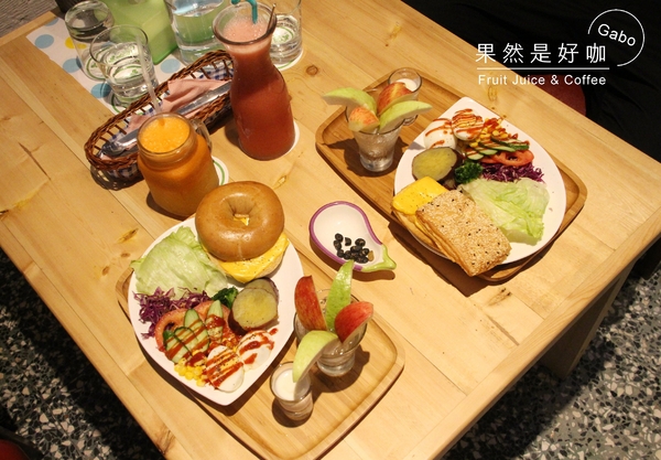 果然是好咖:【台南】果然是好咖──不會很素的平價蔬食早午餐,還有販售可愛冰淇淋哦!