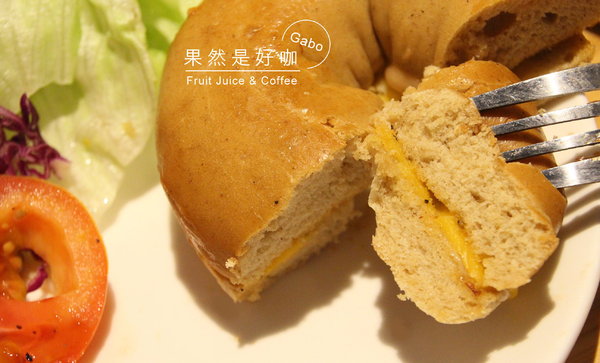 果然是好咖:【台南】果然是好咖──不會很素的平價蔬食早午餐,還有販售可愛冰淇淋哦!