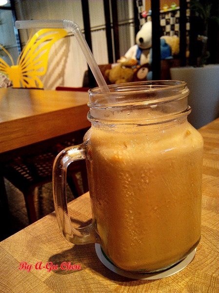 果然是好咖:☆口碑券No.12☆【臺南Ω中西區】果然是好咖。在復古輕工業風裝潢設計的環境中,享用舒適輕食早午餐