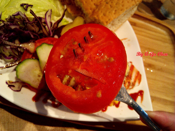 果然是好咖:☆口碑券No.12☆【臺南Ω中西區】果然是好咖。在復古輕工業風裝潢設計的環境中,享用舒適輕食早午餐