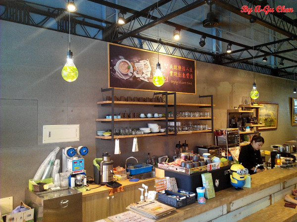 果然是好咖:☆口碑券No.12☆【臺南Ω中西區】果然是好咖。在復古輕工業風裝潢設計的環境中,享用舒適輕食早午餐