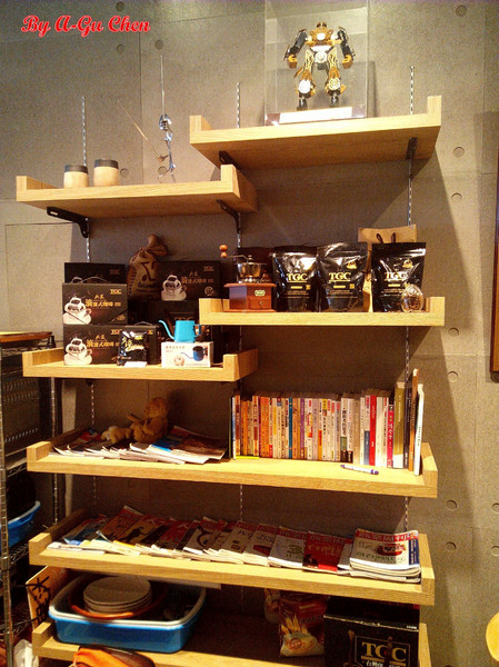 果然是好咖:☆口碑券No.12☆【臺南Ω中西區】果然是好咖。在復古輕工業風裝潢設計的環境中,享用舒適輕食早午餐