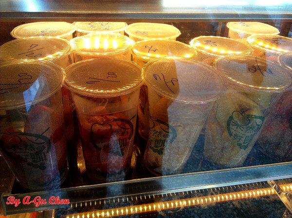 果然是好咖:☆口碑券No.12☆【臺南Ω中西區】果然是好咖。在復古輕工業風裝潢設計的環境中,享用舒適輕食早午餐