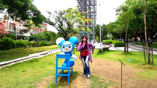 新營美術園區：【台南景點】不二良童年狂想曲~小鼠的戶外學堂~色彩繽紛的異想世界