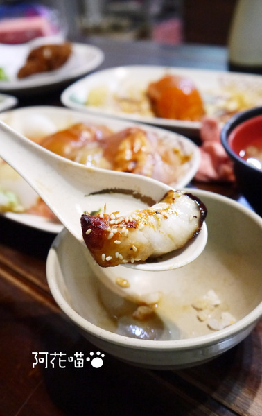 三味食堂日式料理：【西門│日式】老闆，你的生魚片到底為什麼會切這麼大塊？又大又厚鮭魚生魚片『三味食堂』