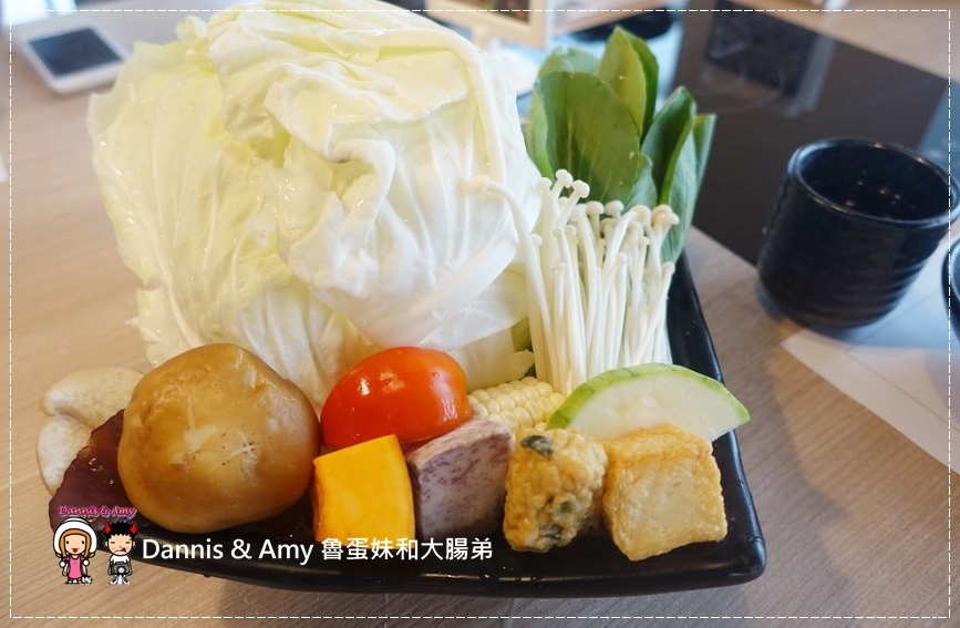 20160811《國父紀念館捷運美食 》大初涮涮鍋SHABU SHABU 好吃prime等級牛肉x新鮮海鮮x昆布火鍋︱ ~附貪吃影片 (26).jpg