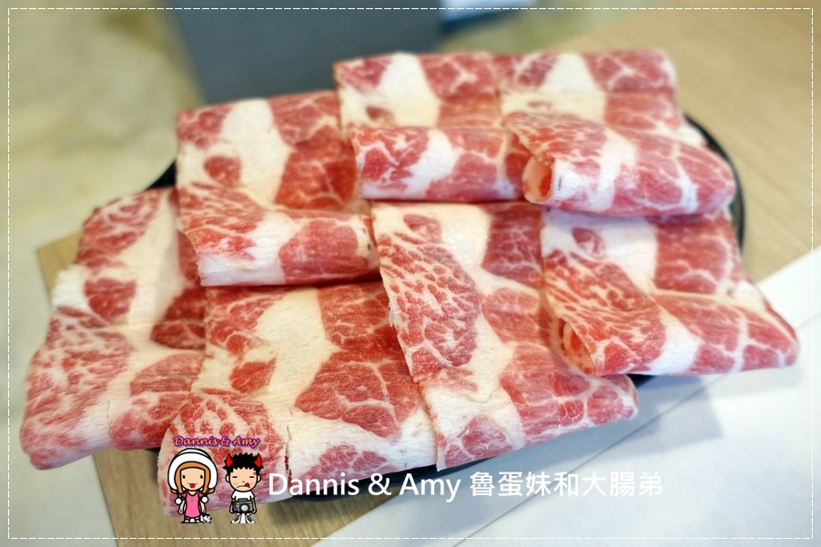 20160811《國父紀念館捷運美食 》大初涮涮鍋SHABU SHABU 好吃prime等級牛肉x新鮮海鮮x昆布火鍋︱ ~附貪吃影片 (34).jpg