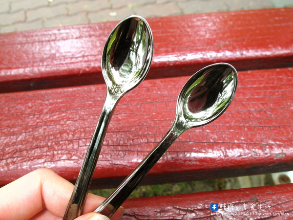 哞福利:〖台中│美食〗哞福利 ❤ 台中法式甜點販賣機登場!!於7/25在台中新光三越百貨開幕囉!!超"哞"罐罐慕斯蛋糕、奶酪及QQ莓果茶,一起罐爆你的味蕾!!