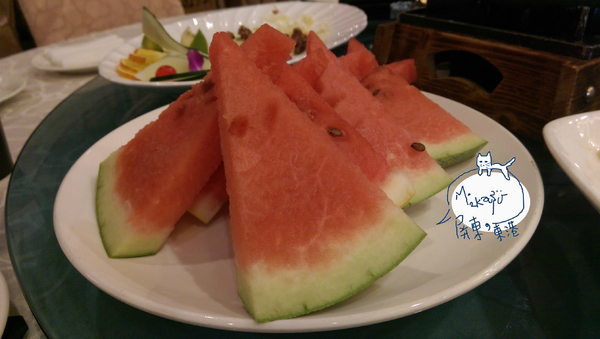 佳珍海產餐廳: 【屏東/食﹡東港】 新鮮直送的海海人生.超鮮黑鮪魚、魚翅看的見.佳珍海產餐廳