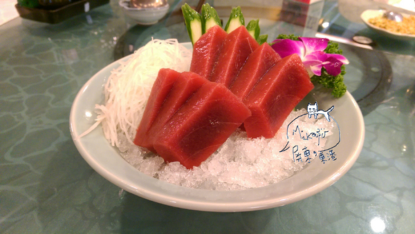 佳珍海產餐廳: 【屏東/食﹡東港】 新鮮直送的海海人生.超鮮黑鮪魚、魚翅看的見.佳珍海產餐廳