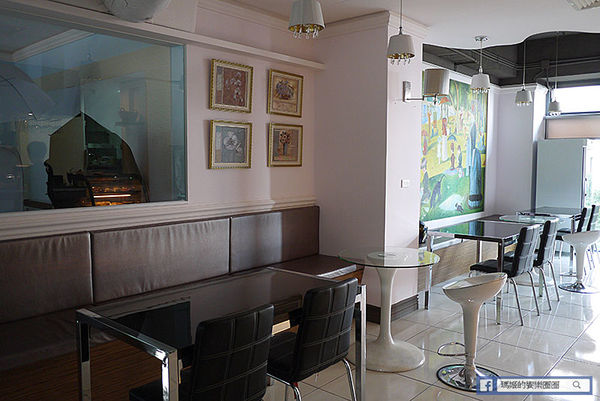 享食光餐酒館：◆新北淡水。捷運淡水站【享食光餐酒館】巨無霸戰斧牛排要你吃不完兜著走！淡水餐酒館。淡大周邊美食。淡江大學美食。平價義麵。燉飯