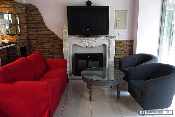 享食光餐酒館：◆新北淡水。捷運淡水站【享食光餐酒館】巨無霸戰斧牛排要你吃不完兜著走！淡水餐酒館。淡大周邊美食。淡江大學美食。平價義麵。燉飯