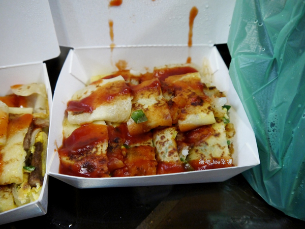 三喜蛋餅((原阿Q蛋餅)):隱身一中商圈古早味早餐,一天的活力就由這份量十足的蛋餅展開吧。