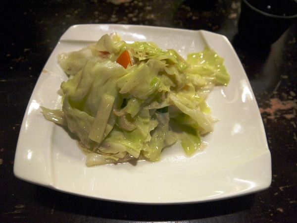 武騰 日式平價料理：[台中南屯區]武騰日式料理，到林新醫院探友，意外的美食。