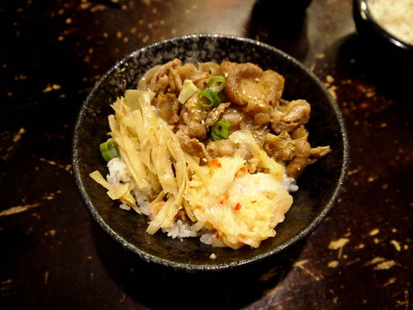 武騰 日式平價料理：[台中南屯區]武騰日式料理，到林新醫院探友，意外的美食。