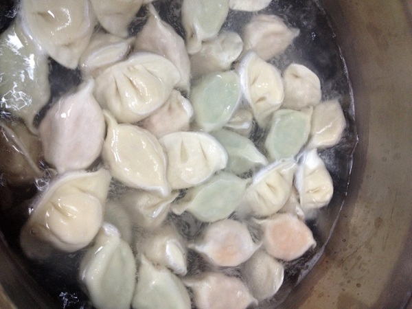 餃太郎手工水餃：[台中太平]料好實在的餃太郎-冷凍水餃。