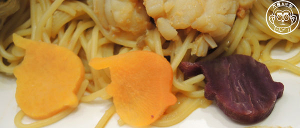 櫻桃小丸子主題餐廳：呷飽祙【台北信義･櫻桃小丸子主題餐廳ちびまる子ちゃん KITCHEN】