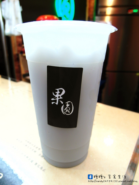 果圓:〖台中│美食〗果圓 ❤ 全台唯一夢幻飲品"多多蝶豆花沙瓦"超美登場~還有手工限量抹茶、蝶豆花珍珠,多量不加價唷!!