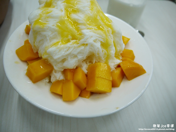 兩碗公冰 明道店：[台中烏日]兩碗公冰!水果冰品專賣，雪花冰粉消暑。