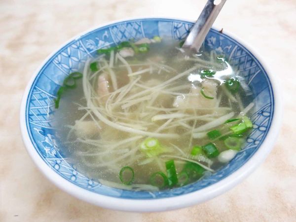 【台北萬華美食】阿明烏醋乾麵-50年烏醋麵老店