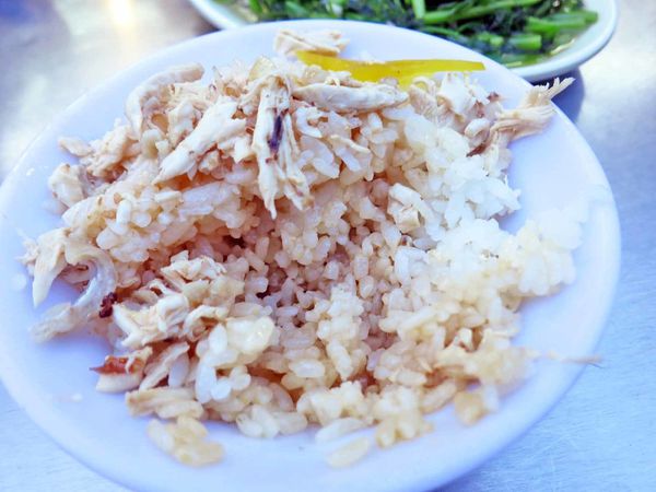 【台北美食】社子島雞肉飯-35元超便宜炒青菜