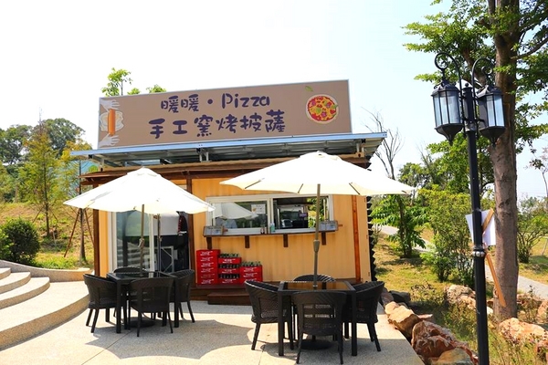 遇見幸福(Meet Happiness):【彰化景點】在彰化遇見幸福~幸福景觀餐廳和整棟純白色的豪華歐式宮廷建築,以及浪漫禮堂還有大型團體BBQ烤肉區