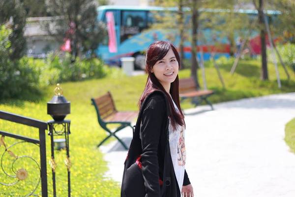 遇見幸福(Meet Happiness):【彰化景點】在彰化遇見幸福~幸福景觀餐廳和整棟純白色的豪華歐式宮廷建築,以及浪漫禮堂還有大型團體BBQ烤肉區