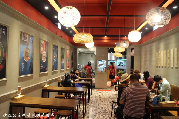 眼鏡仔豬血湯(旗艦店):板橋45年老店『眼鏡仔豬血湯(旗艦店)』24小時/湳(南)雅夜市美食/小吃