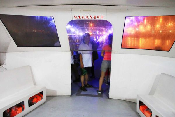 【台北旅遊】水上巴士夏季限定新店溪夜航-倒映在河中的水光雲影