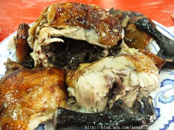 林俊逸的鋼管雞:【愛評口碑券】林俊逸的鋼管雞。鋼管雞肥美多汁 融合在地風味合菜佳餚 佳冬鄉必嚐烤雞餐廳