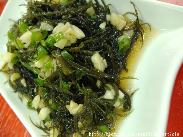 林俊逸的鋼管雞:【愛評口碑券】林俊逸的鋼管雞。鋼管雞肥美多汁 融合在地風味合菜佳餚 佳冬鄉必嚐烤雞餐廳