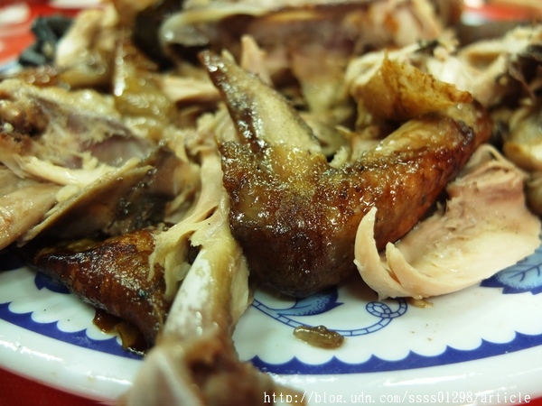 林俊逸的鋼管雞:【愛評口碑券】林俊逸的鋼管雞。鋼管雞肥美多汁 融合在地風味合菜佳餚 佳冬鄉必嚐烤雞餐廳