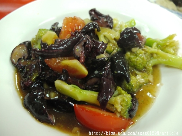 林俊逸的鋼管雞:【愛評口碑券】林俊逸的鋼管雞。鋼管雞肥美多汁 融合在地風味合菜佳餚 佳冬鄉必嚐烤雞餐廳