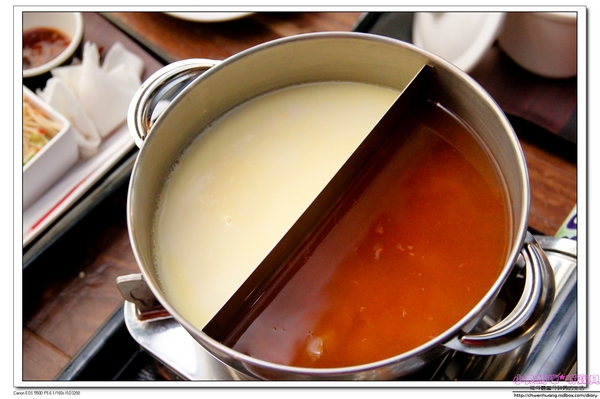 茶自點複合式餐飲(新中北店):【美食♥桃園中壢】☼ 茶自點複合式餐飲☼ 現點現做的餐點不使用調理包,飲料選擇多樣化,聊天喝茶的好去處,一個人也能吃鴛鴦火鍋♥♥