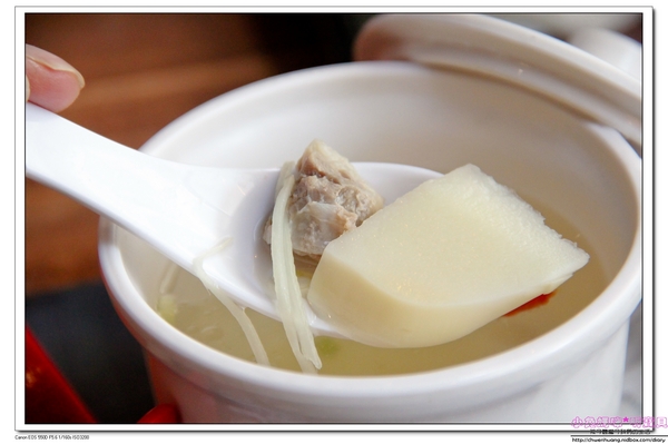 茶自點複合式餐飲(新中北店):【美食♥桃園中壢】☼ 茶自點複合式餐飲☼ 現點現做的餐點不使用調理包,飲料選擇多樣化,聊天喝茶的好去處,一個人也能吃鴛鴦火鍋♥♥