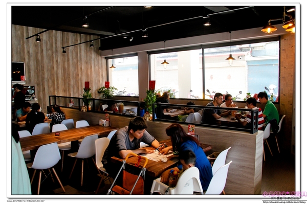 茶自點複合式餐飲(新中北店):【美食♥桃園中壢】☼ 茶自點複合式餐飲☼ 現點現做的餐點不使用調理包,飲料選擇多樣化,聊天喝茶的好去處,一個人也能吃鴛鴦火鍋♥♥