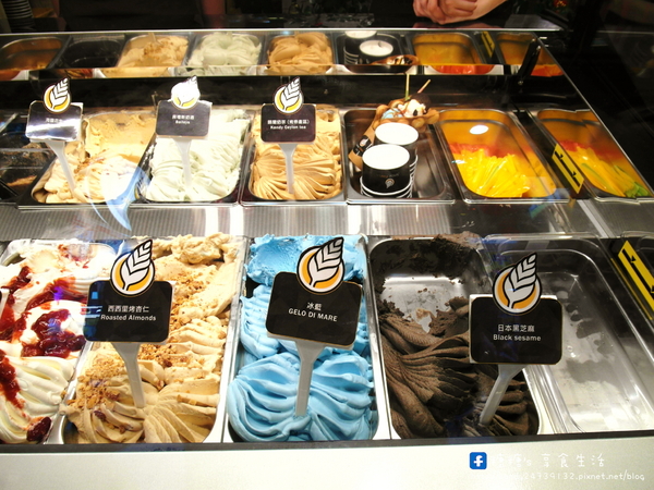 Senza Fine 夏妃創意餐飲:〖台中│美食〗Senza Fine 夏妃創意餐飲 ❤ 逢甲創意美食再一發!!雞蛋仔手工義大利冰淇淋限量登場~試賣期間還有超優惠活動!!消費贈送一球,打卡再送一球!!