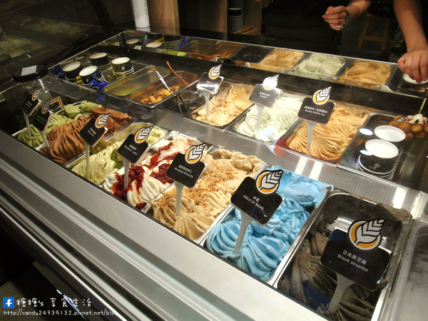 Senza Fine 夏妃創意餐飲:〖台中│美食〗Senza Fine 夏妃創意餐飲 ❤ 逢甲創意美食再一發!!雞蛋仔手工義大利冰淇淋限量登場~試賣期間還有超優惠活動!!消費贈送一球,打卡再送一球!!