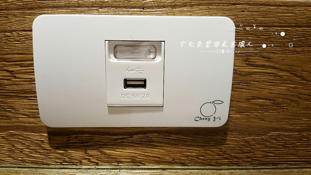 Senza Fine 夏妃創意餐飲：[台中♥逢甲夜市]Senza Fine 夏妃創意餐飲。雞蛋仔*手工義式冰淇淋(愛評體驗團)