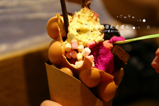 Senza Fine 夏妃創意餐飲：[台中♥逢甲夜市]Senza Fine 夏妃創意餐飲。雞蛋仔*手工義式冰淇淋(愛評體驗團)
