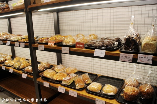 JIIA咖啡。手作烘培。料理：大同區義大利麵『JIIA咖啡』手作烘培/迪化老街/近霞海城隍廟