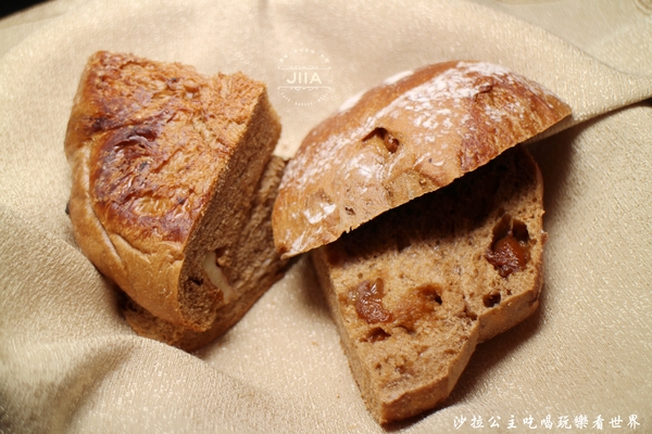 JIIA咖啡。手作烘培。料理：大同區義大利麵『JIIA咖啡』手作烘培/迪化老街/近霞海城隍廟