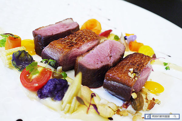 La Riche Cellier瑞德餐廳(台北店)：◆台北內湖。捷運劍南路站【La Riche Cellier瑞德餐廳-台北店】以酒入菜的完美結合。內湖約會餐廳。內湖餐酒館