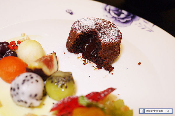 La Riche Cellier瑞德餐廳(台北店)：◆台北內湖。捷運劍南路站【La Riche Cellier瑞德餐廳-台北店】以酒入菜的完美結合。內湖約會餐廳。內湖餐酒館