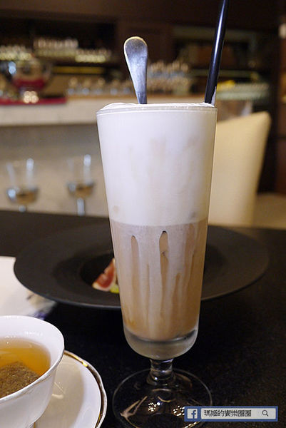 La Riche Cellier瑞德餐廳(台北店)：◆台北內湖。捷運劍南路站【La Riche Cellier瑞德餐廳-台北店】以酒入菜的完美結合。內湖約會餐廳。內湖餐酒館