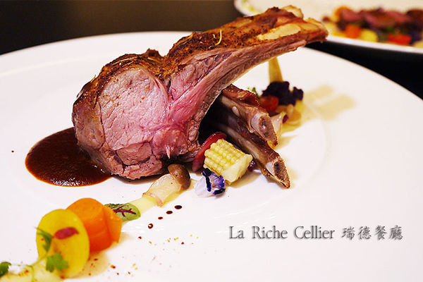 La Riche Cellier瑞德餐廳(台北店)：◆台北內湖。捷運劍南路站【La Riche Cellier瑞德餐廳-台北店】以酒入菜的完美結合。內湖約會餐廳。內湖餐酒館