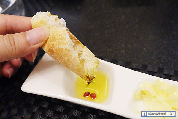 La Riche Cellier瑞德餐廳(台北店)：◆台北內湖。捷運劍南路站【La Riche Cellier瑞德餐廳-台北店】以酒入菜的完美結合。內湖約會餐廳。內湖餐酒館