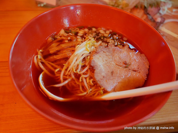 三代目安兵衛 台湾一號店：【食記】台中三代目屋台餃子安兵衛-台灣一號店@西區中美橫丁Hirome ひろめ横丁&廣三SOGO-捷運BRT科博館 : 弘人市場在台灣!輕鬆享受高知飲食文化