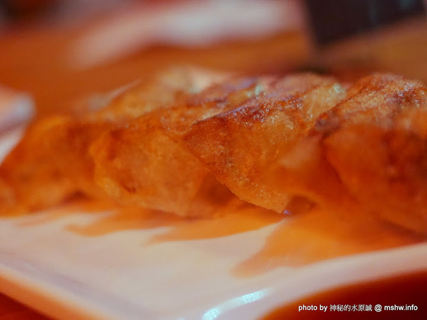 三代目安兵衛 台湾一號店：【食記】台中三代目屋台餃子安兵衛-台灣一號店@西區中美橫丁Hirome ひろめ横丁&廣三SOGO-捷運BRT科博館 : 弘人市場在台灣!輕鬆享受高知飲食文化